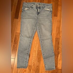 Old Navy Light Wash Skinny Jeans - Women's